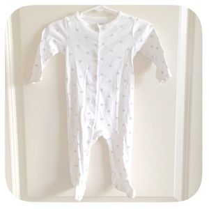 💗Baby Girls White and Silver Footed Sleeper